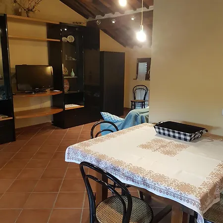 Apartment La Mansarda Di Didi Capannori